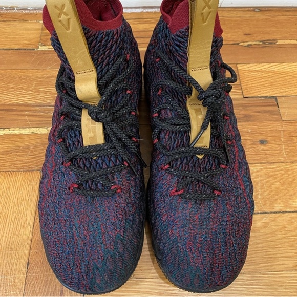 Nike Lebron Basketball Sneakers main image 7